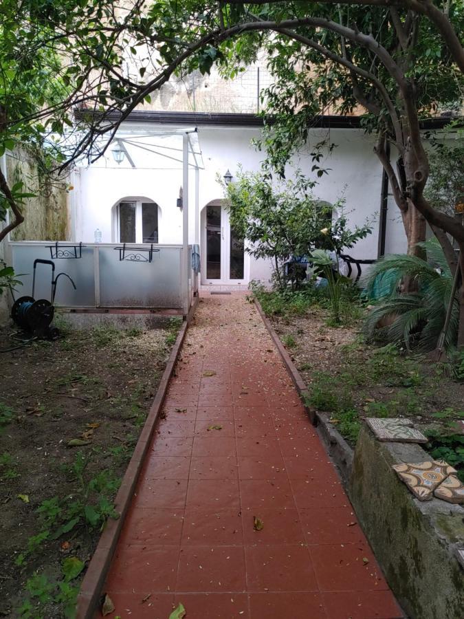Villa Sofia E Sveva Con Giardino Neapel Exteriör bild